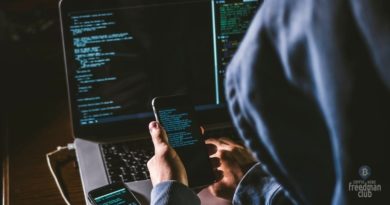 Hakerskie-ataki-trebovanija-vlastej-i-zakrytie-platformy-podpolnogo-marketplejsa
