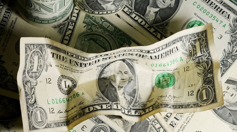 Dollar budet dominirovat', hotja i vlijanie kriptovaljut stanet rasti