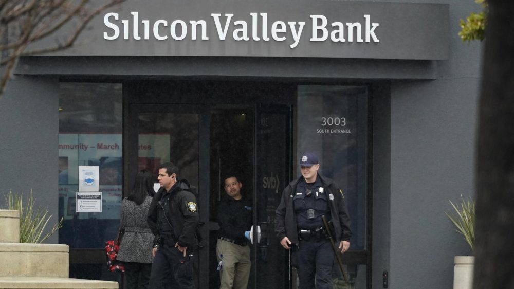 Silicon Valley Bank подает на банкротство