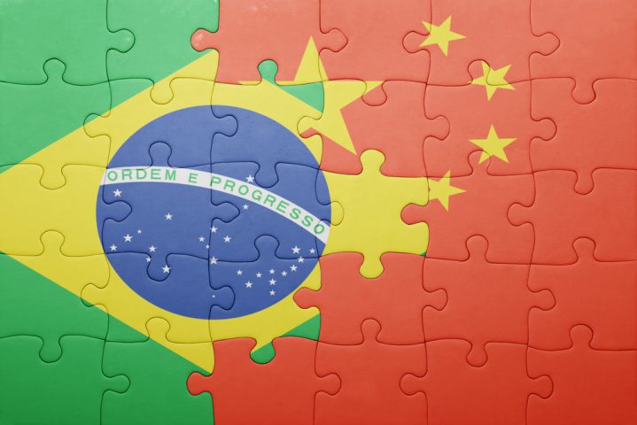Китай и Бразилия - крупнейшие торговые партнеры - согласовали отказ от доллара